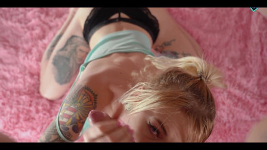 Karneli Bandi: Juicy Blowjob From Teen. Karneli Bandi