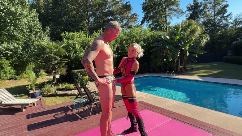 Tatiana Steele: Outdoor Sexwrestle Tatiana Steele Vs Jay Spear