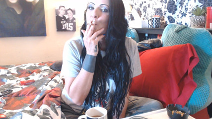 Abby Anna: Primer humo de la mañana