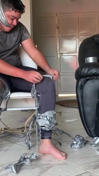 Gordo cara seguido em casa por fita adesiva louca cadela (episódio 2 de 2)