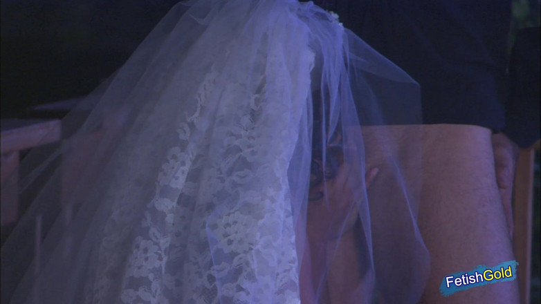 Big Boobs at Play: Pengantin miang curang suami dengan lelaki berotot semasa malam perkahwinan