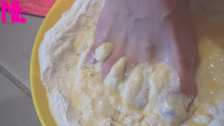 Nyllady: Making Dough for Pasta with My Bare Feet
