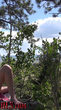 Masturbating teen enjoys wide open colorado
