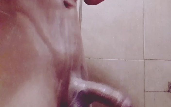 Sexy gay show: I&amp;#039;m Playing with Cream in My Body and in My...
