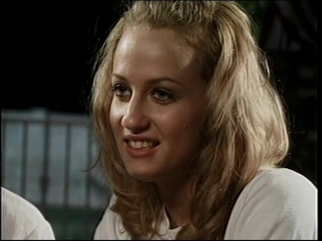I kissed a girl and I liked it: Curve studente Randy care își dau buzele