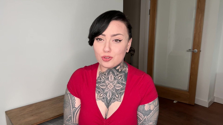 Miss Valentina: Preservativo sborra zampillante troia