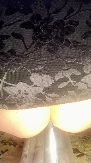 kandiKane: Uită-te la curva mea unsă cu curul despicat de Magic...