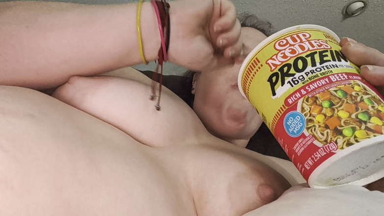 TheKinkyPwrLftr: Lízání oběda se mnou