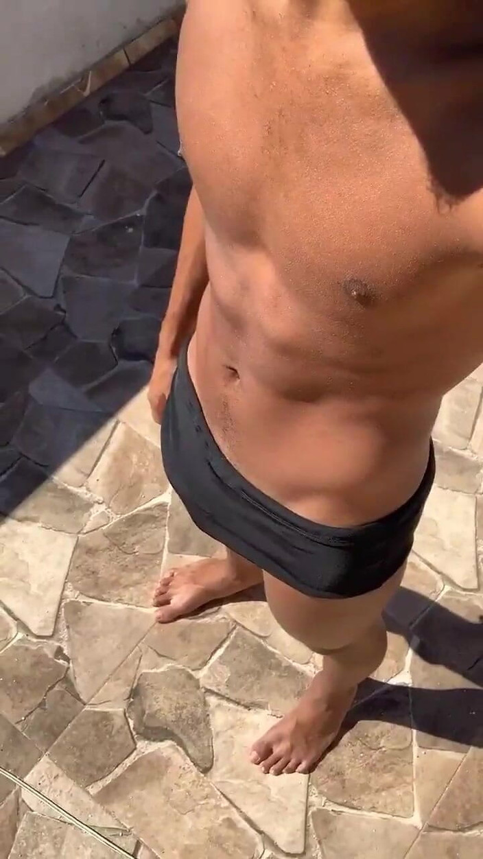 Vida Noite: Dạy con trai riêng một bài học về người lạ