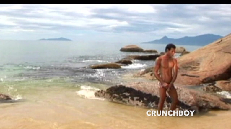 Bareback porn with straight boy: Latinos transam se exibindo em uma praia pública