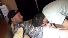 Gaybareback: Prosty twink Latino zaakceptuj pieprzyć starszego faceta