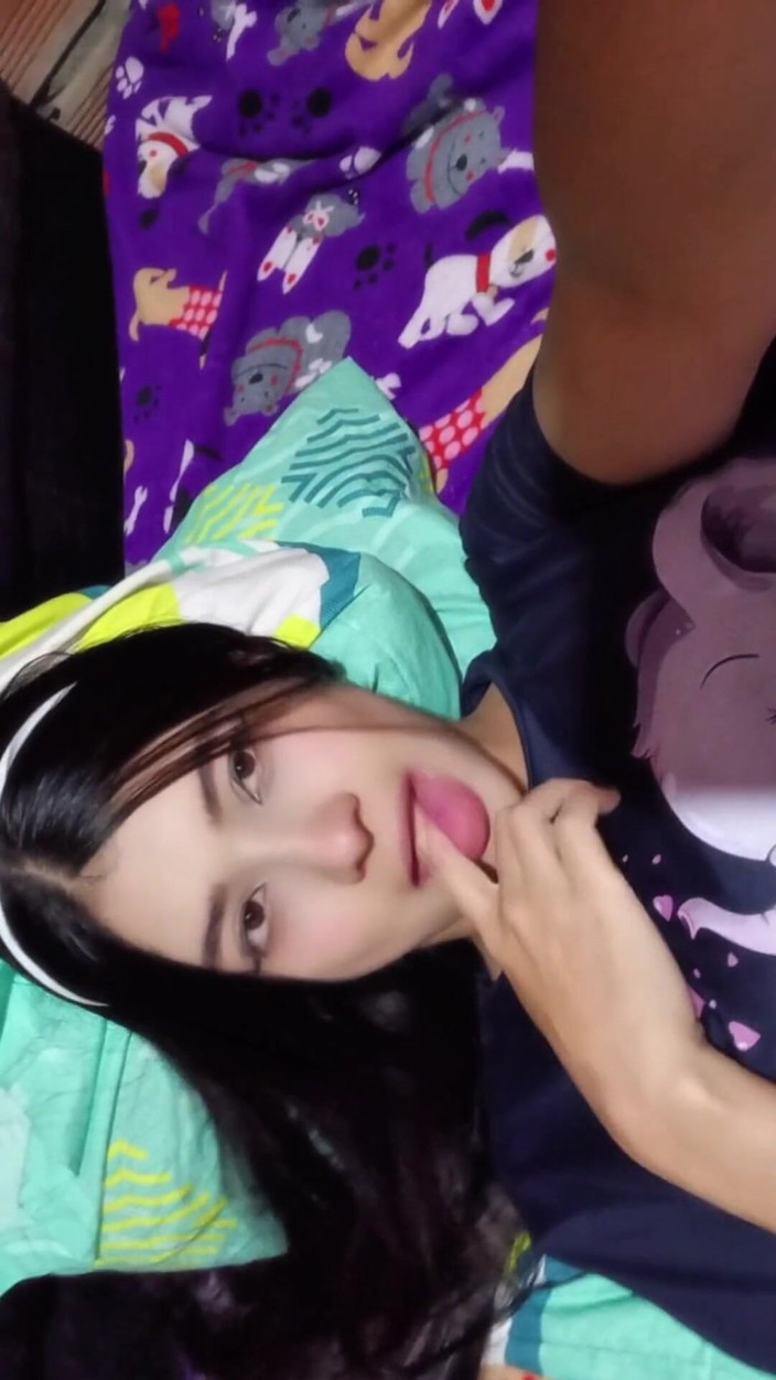 Yulieth Gomez: Penari striptis amatir memohin aku untuk mengisi memek sempitnya