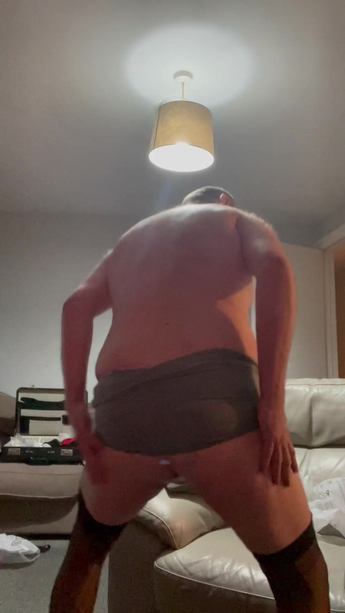 Ancient456: Kåt cross dressing striptease