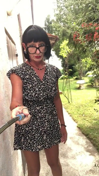 Wanderin' in the Garden Like a Bitch