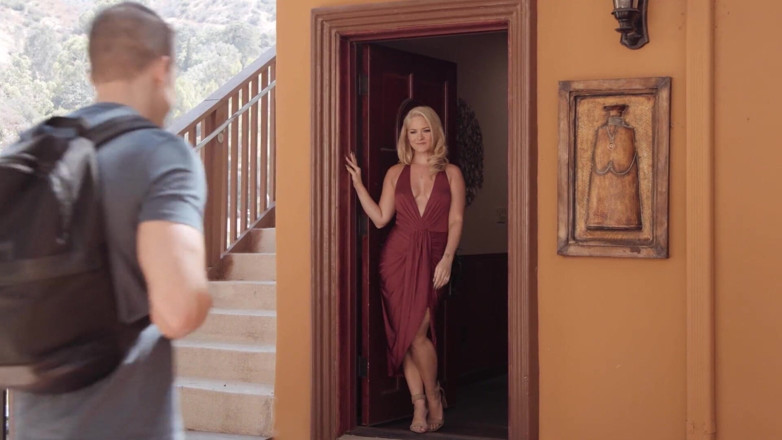 Sweet Sinner: Výměna nevlastní matky 8 scéna 1 MILF výměna