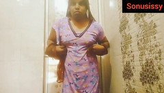 Sonusissy: India femboy Sonusissy en Gown