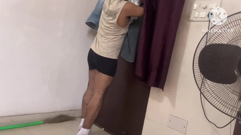 Desi__Panda: 巴基斯坦室友第一次大学旅馆裸体