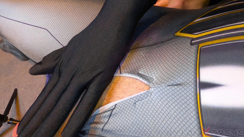 Nylon Xtreme: POV Nora Fox mit Zentai im raum gefickt