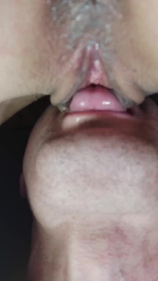 Wet Pussy Fuck: Teen's wet pussy is licked dripping pussy close up