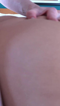 Katelyn findet einen schwanz auf der porno-convention