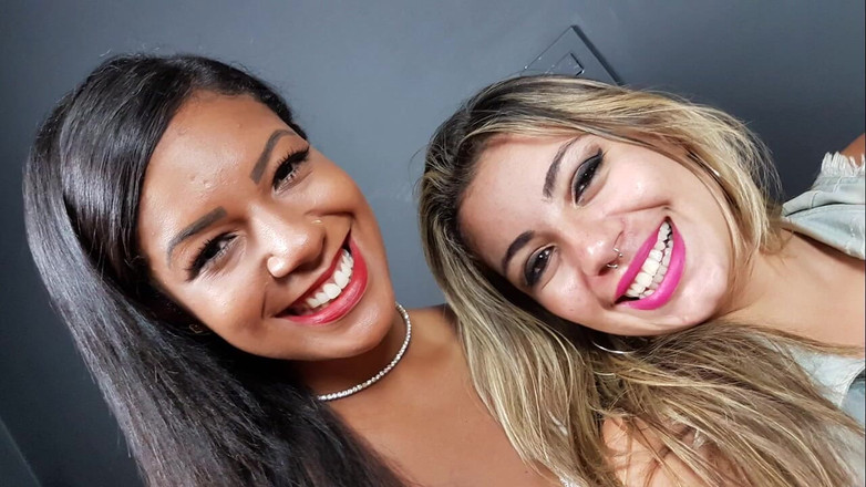 FetishKing: Lesbian Hot Kisses Giantesses Goddesses