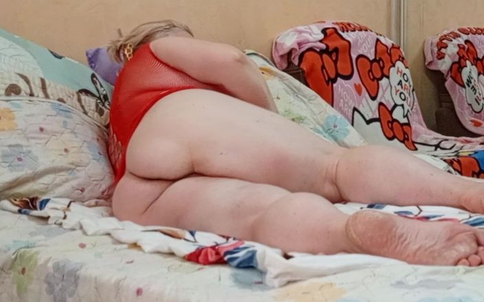Zona901: Cipka dziewczyny potrzebuje dużego dildo