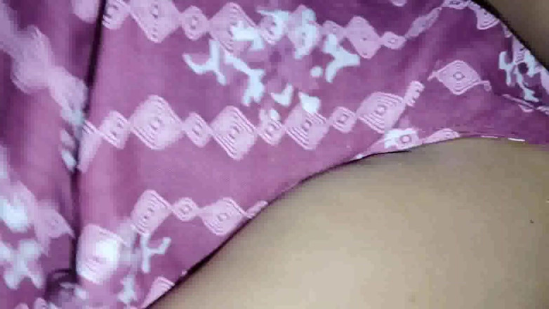 Uttar dinajpur: Caliente india Sonali Bhabhi hermanastro ayuda en masturbación con la...