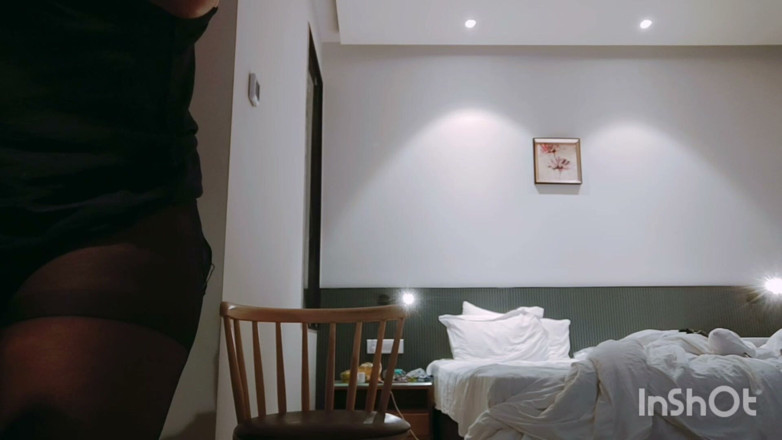 Arnie dong: Couple Fucking at Hotel Room