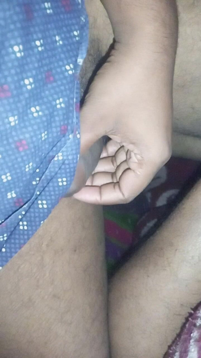 Hungry cliff: Desi čůrák