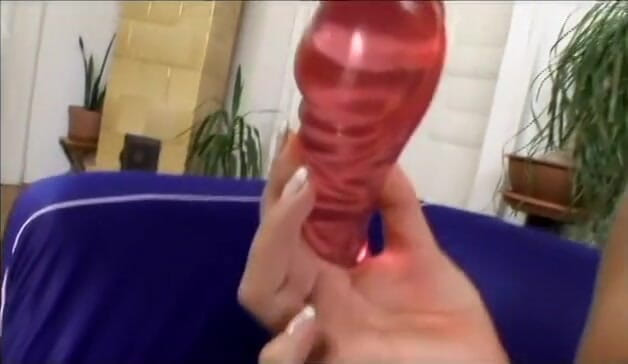 3 Bangers: Blonde menghisap batang lelaki semasa lelaki lain mengongkek pepeknya dengan...