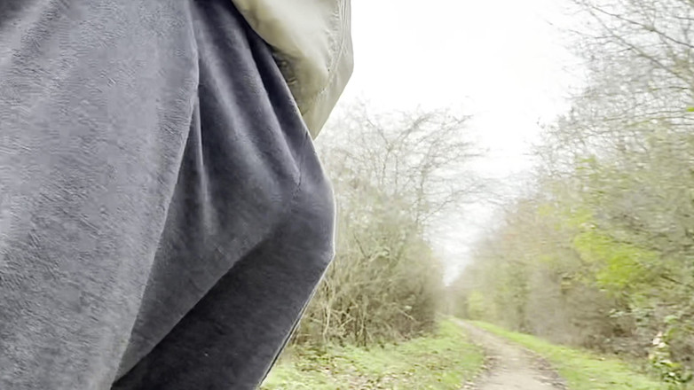 MrMagicDevil: 私は新しいアレを身に着けて散歩に出ている。