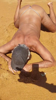 Ladysilva Hot Ass on the Beach, Go Fuck Me