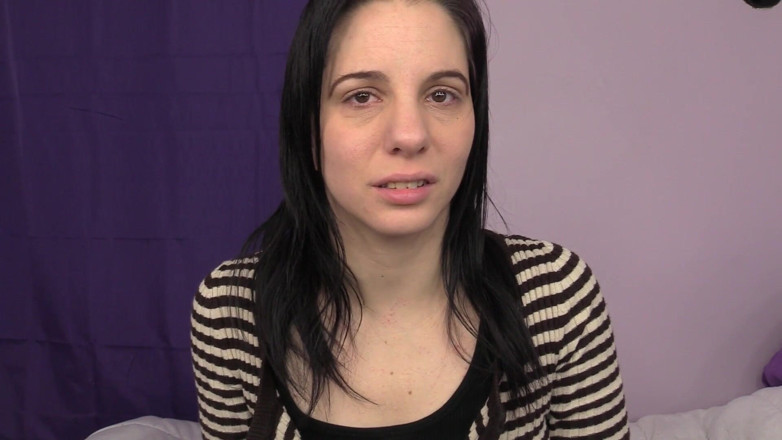 Quinn brooks: Strip Sneezing