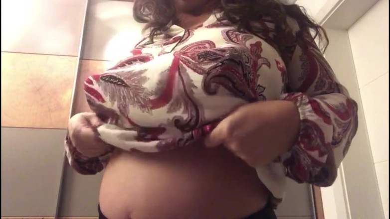 Tanja Tachee: Milk for my boys- stepmom feeds you all