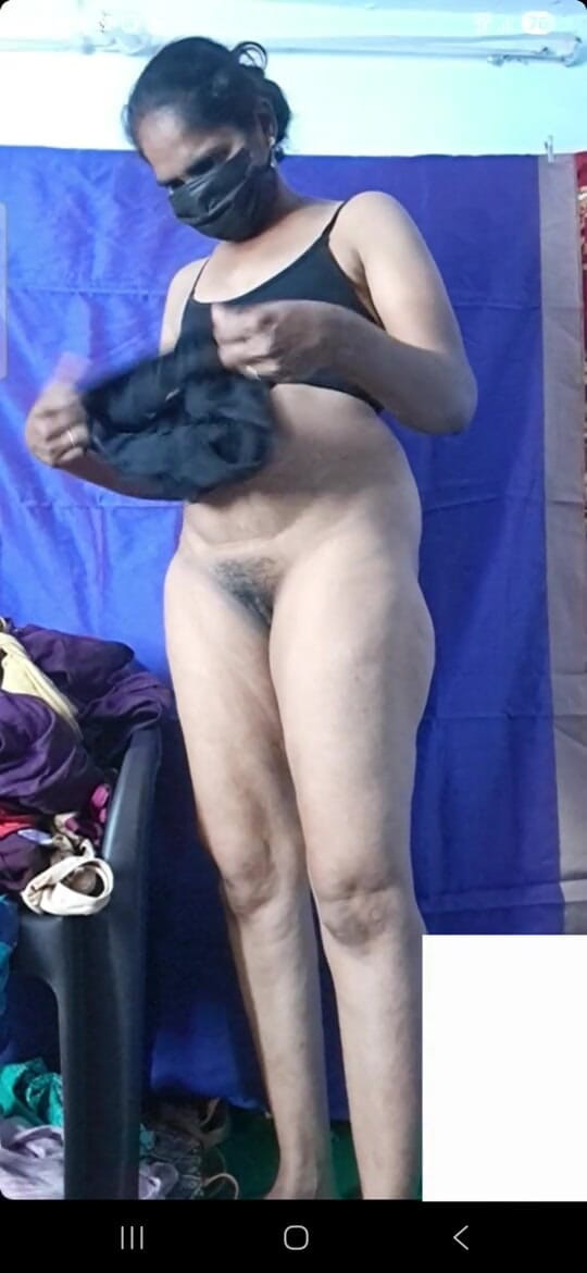 Jayaselvi: Indian Tamil Village Stepaunty Fingering with Vegetable