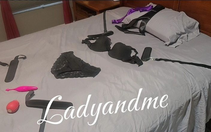 Ladyandme: Ateşli evli kadın bağlı ve gözleri bağlı