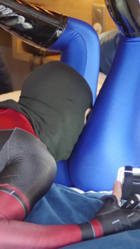 Oktavia Milton en zentai fantástica lycra