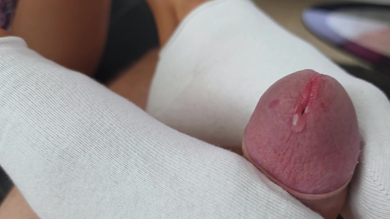 CherryDream: La Moglie Ha Iniziato a Farmi Un Footjob, Dopo Aver...