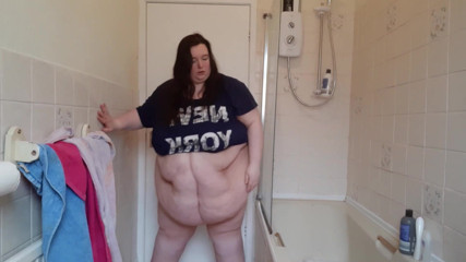 SSBBWLadyBrads: สาวอวบ SSBBW โชว์หน้าท้องอ้วนพร้อมโยกและสั่น