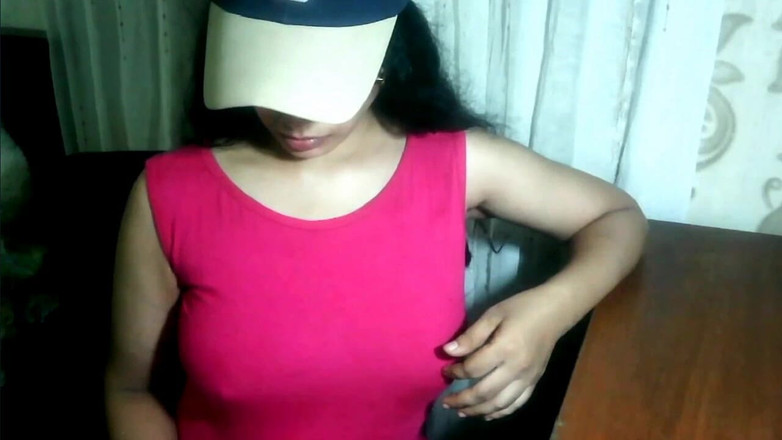 Arabicqueen: La bella rosa in fiamme davanti a ragazzi