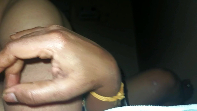 Popmini: Горячий романтический секс индийской дези тамильской тетушки в позе наездницы и 69 в полночь с кримпаем в киску