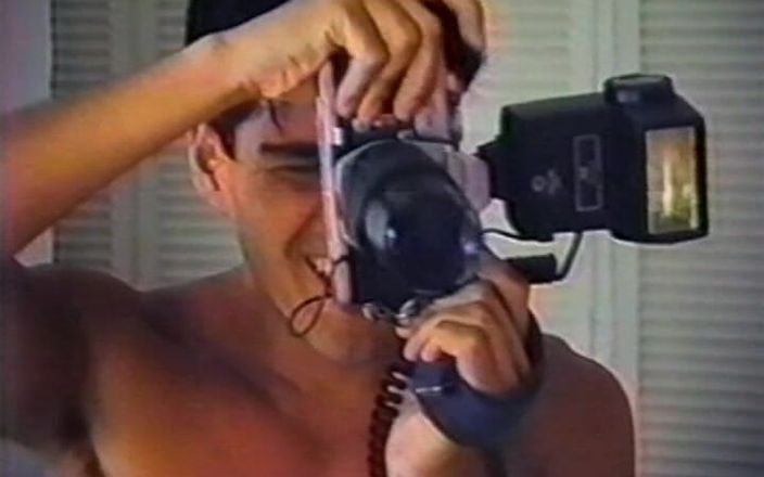 Gay RetroX VHS: Zmysłowe kawałki w rytmie 4