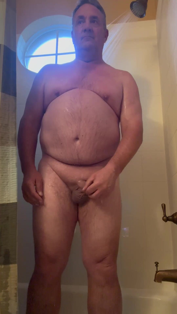 GottaLuvBB: Showering in a Tub