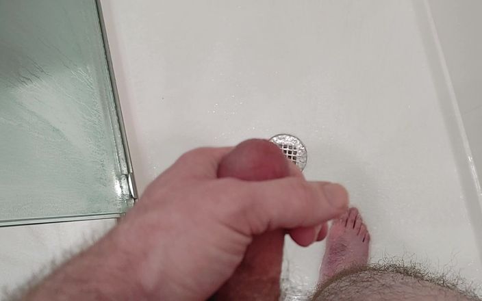 Nerdy Seducer: Rubbing One Out in a Shower Hotel