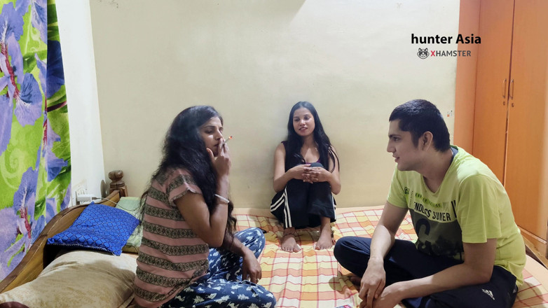hunter Asia: Eten bezorgen verandert in een dubbele poesjesnacht