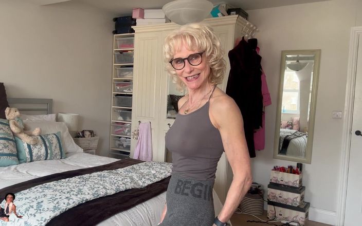 Deeliteful Jacy: Sperma trainen met mij