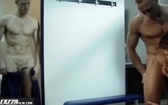 CazzoFilm - Gymmet kuk-suger