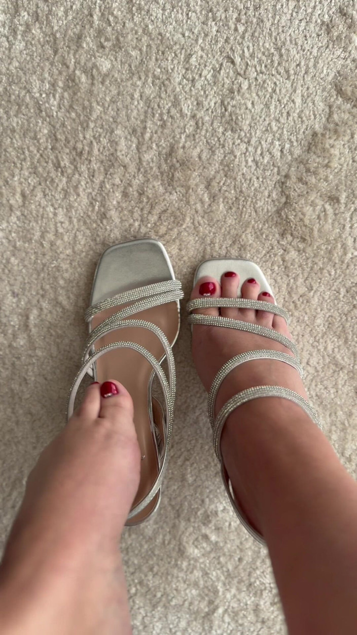 Velvet Witch 87: 발 감정가를 위한 피팅