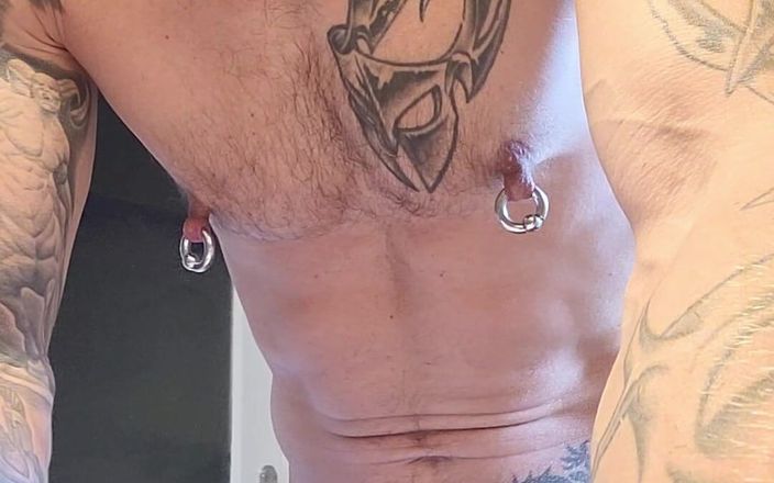 Sexydick: Morgenroutine in einem badezimmer