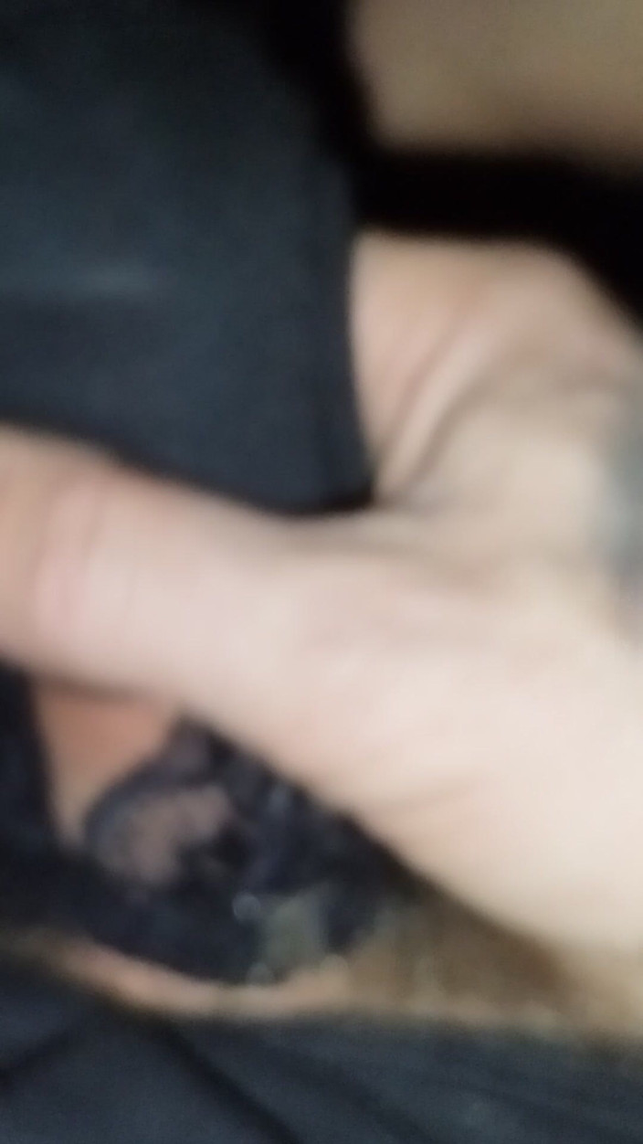 cyryl_444: Masturbazione con le mutandine